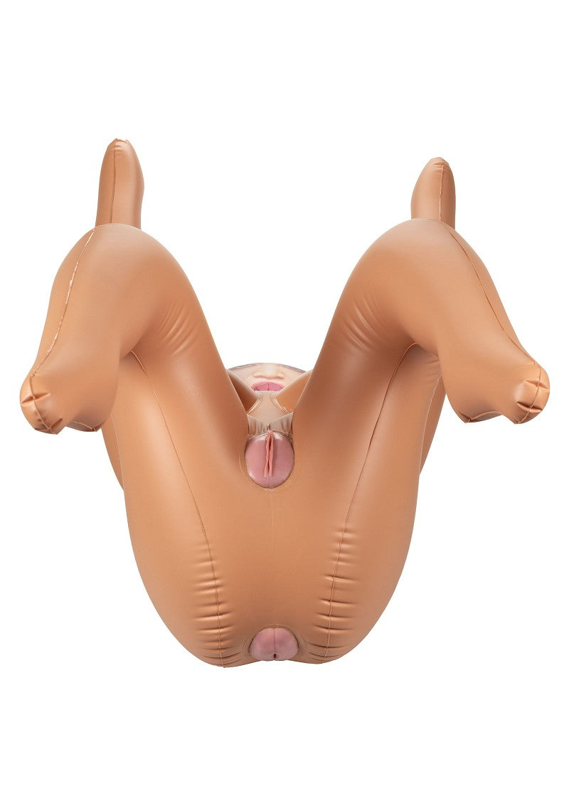 Poupée gonflable (Back door babe )