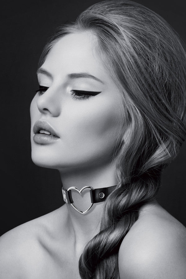 Collier ras de cou ajustable