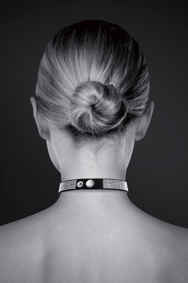 Collier ras de cou ajustable