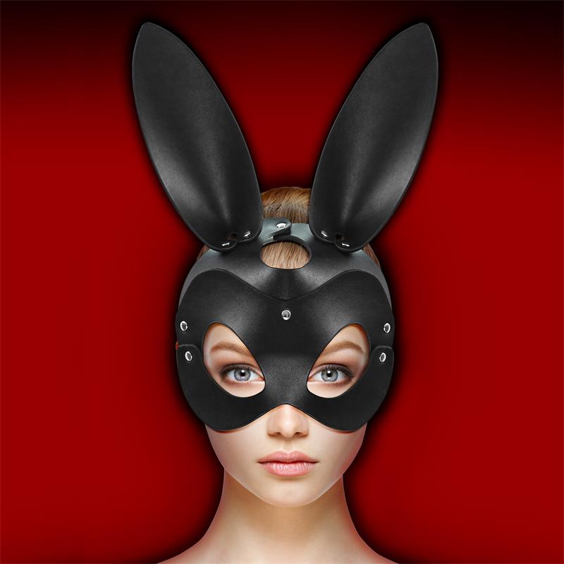 Masque femme oreilles de lapin ( ROUSSY )